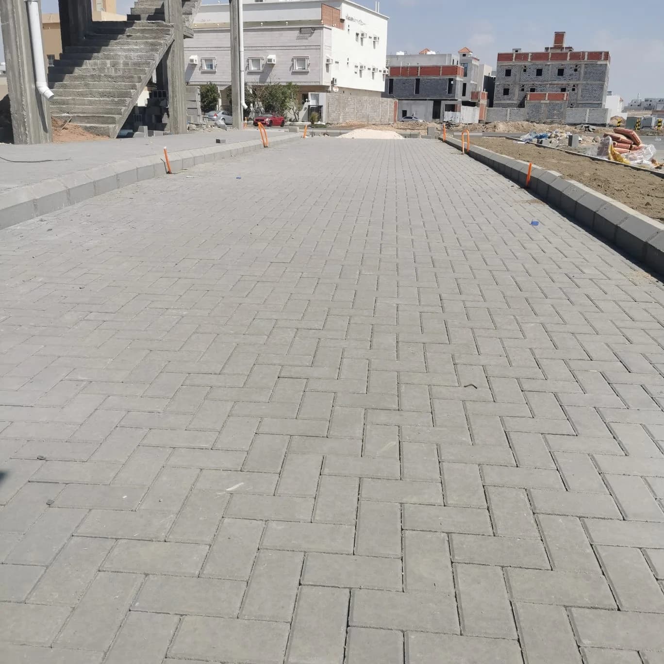 إنترلوك الساحات والمداخل والمواقف