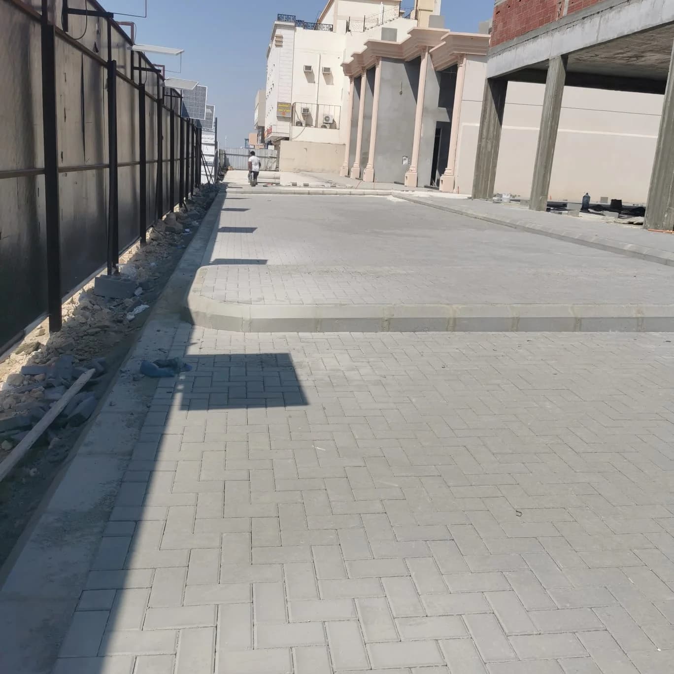 ممرات الحدائق ومضامير المشي
