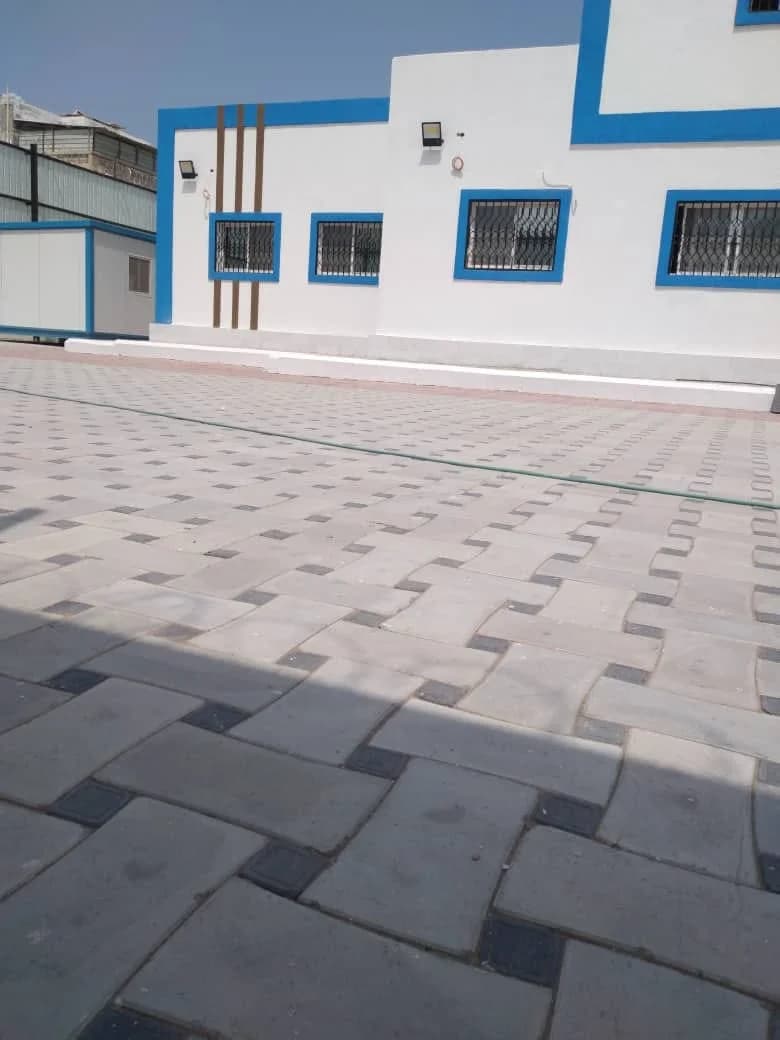 بلاط ساحات ومضامير خارجية للمتنزهات